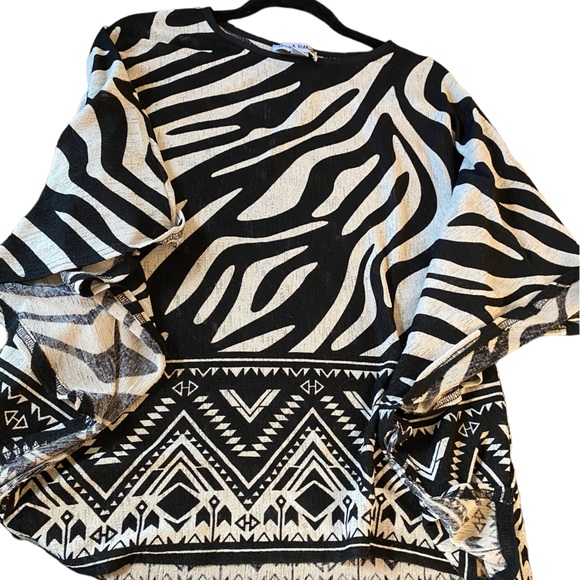 Joseph Ribkoff zebra top - Picture 3 of 4